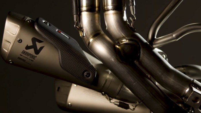 Racing exhaust system for Panigale V4 by Akrapovic