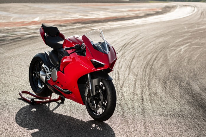 DUCATI PANIGALE V2 AMBIENCE 28 UC101517 Preview