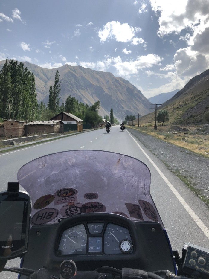 Kirgistan na motocyklu