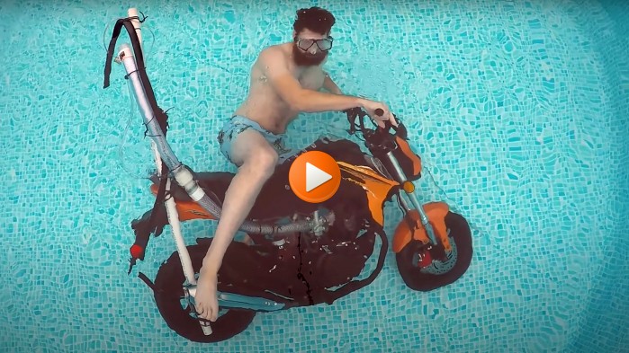 motocykl pod woda