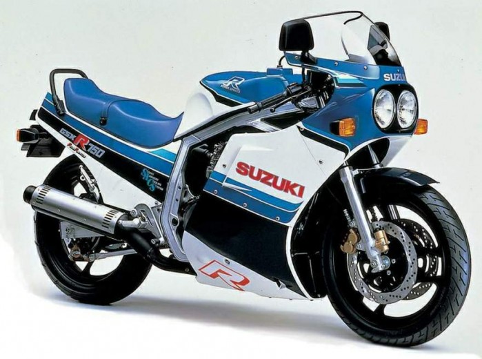Suzuki GSXR750 86 4