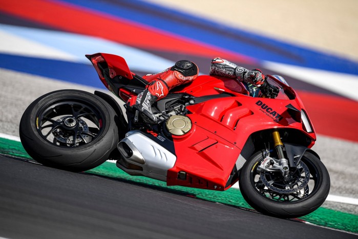 06 Ducati Panigale V4 2022
