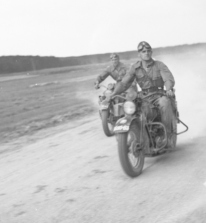 Amerykanskie wojskowe motocykle Harley Davidson WLA w Ludowym Wojsku Polskim