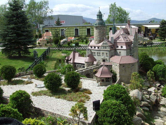 Zamek Czocha w parku miniatur w Kowarach
