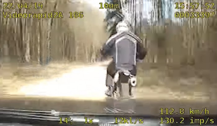 policjant ktory przejechal motocykliste przywrocony do sluzby
