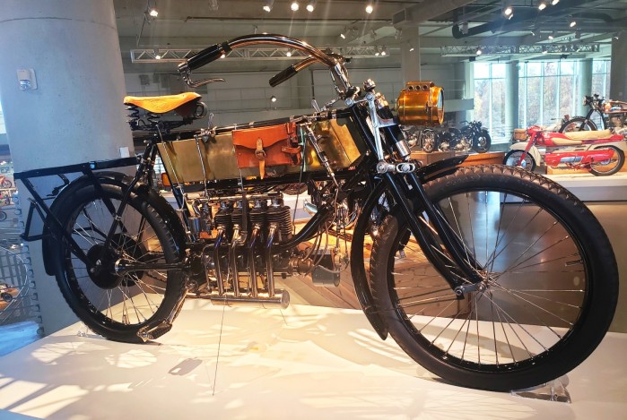 FN Four z roku 1908 Barber Motorsports Museum