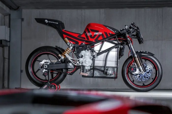delta xe electric superbike 02