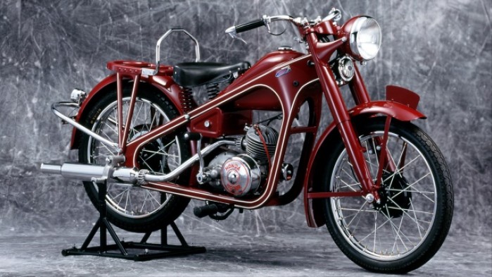 Pierwsza Honda Dream model D z 1949 roku