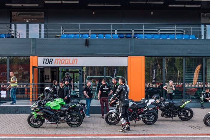 03 Motocykle Kawasaki na Torze Modlin 2022