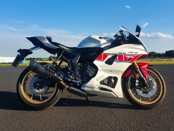 09 Yamaha R7 2022 test motocykla