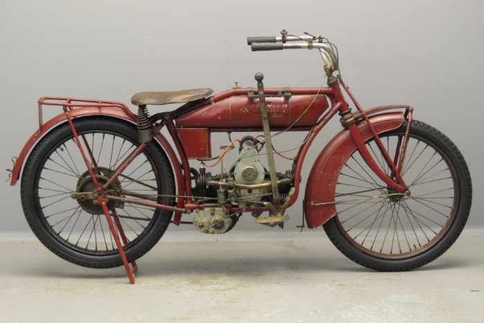 01 Indian model O z silnikiem bokser z 1918 roku