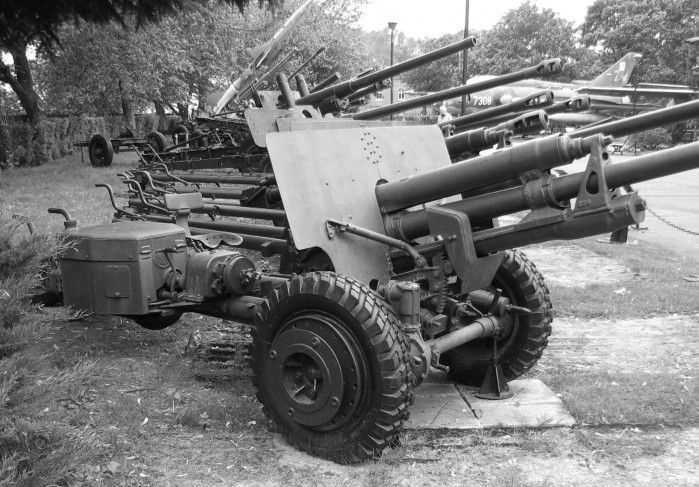3 W Muzeum Oreza Polskiego w Kolobrzegu eksponowana jest armata ppanc 57 mm wz 1943