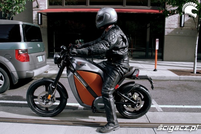 motocykl elektryczny miasto