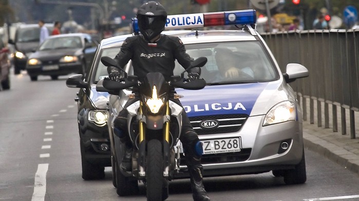policja za motocyklista z z