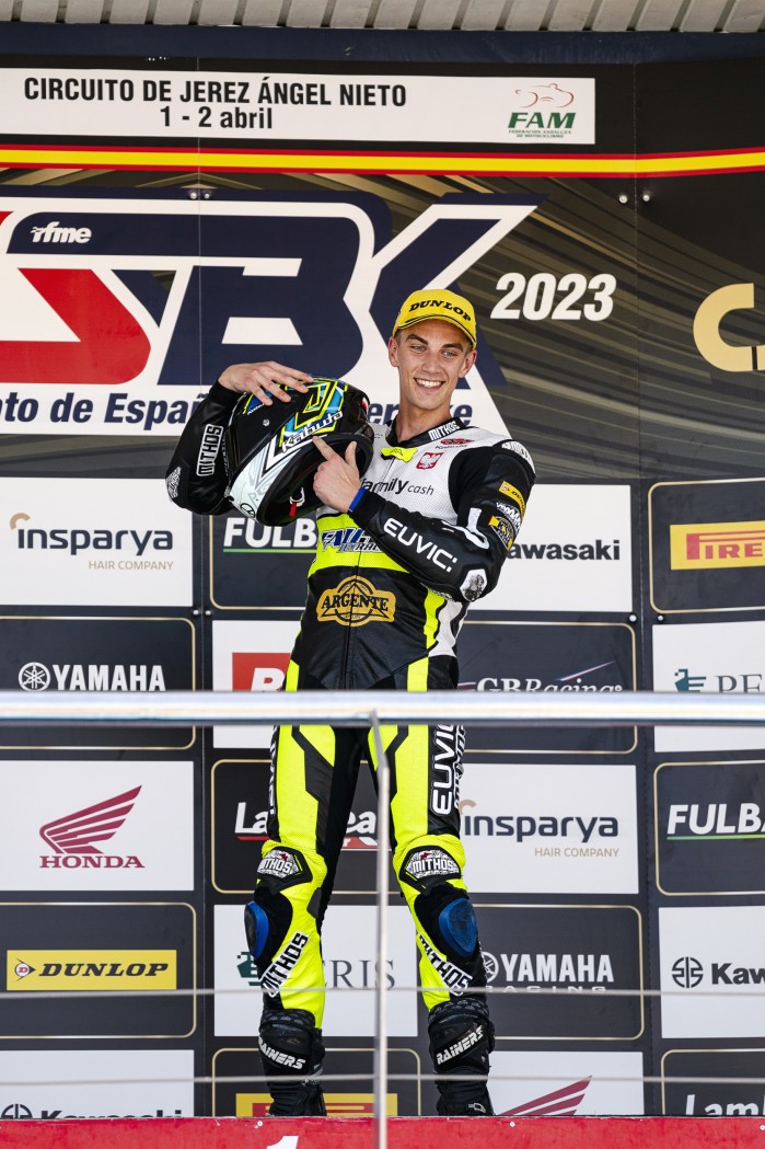 10 zwyciestwo Piotr Biesiekirski I runda motocyklowych mistrzostw Hiszpanii Superstock 1000
