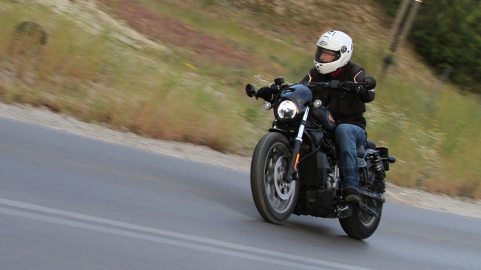 02 Harley Davidson Nighster Special akcja