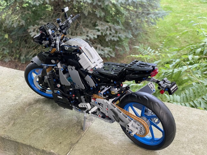 motocykl z klockow lego 42159