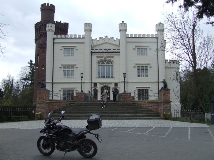 01 Fasada kornickiego zamku