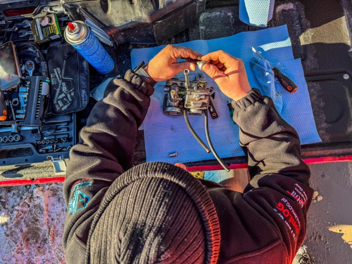 serwis ukladu paliwowego na trasie wyprawy marka suslika na alaske