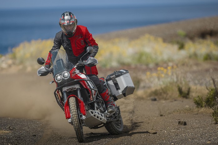 Ducati DesertX Discovery jazda