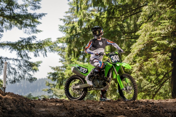 03 Kawasaki KX250 na rok 2025