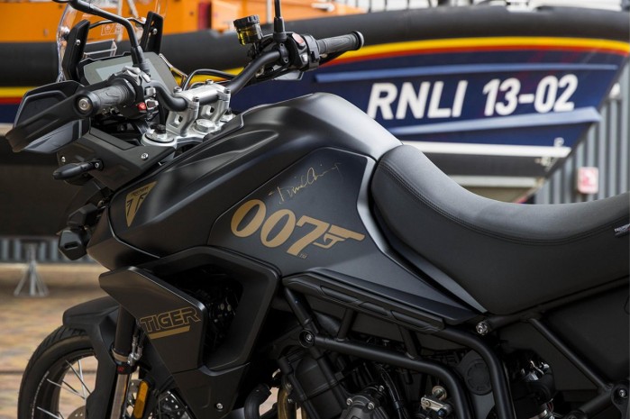Bond Triumph 2