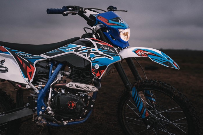 02 Barton NXT 150 cross