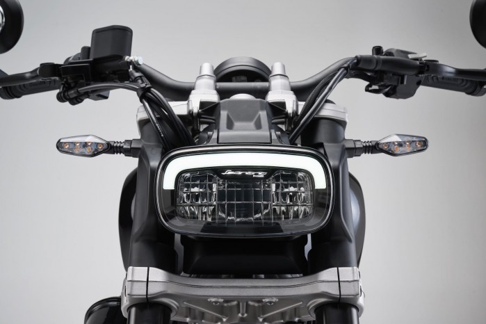 benelli leoncino 400 bobber 03