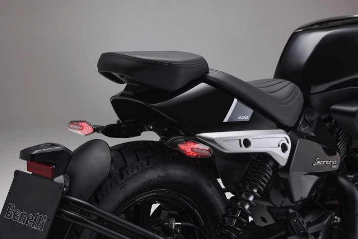 benelli leoncino 400 bobber 04