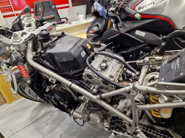 11 Serwis Liberty Motors Piaseczno demontaz ducati