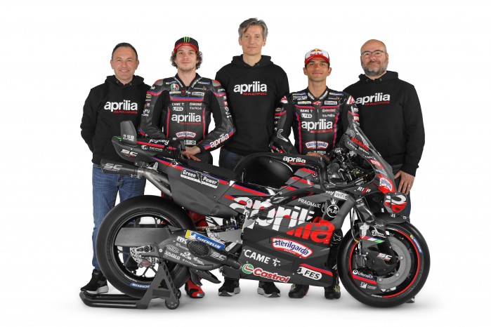 jorge martin marco bezzecchi aprilia 2025