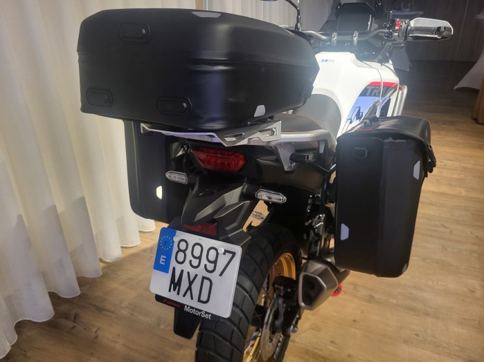 08 Honda Transalp 750 2025 kufry