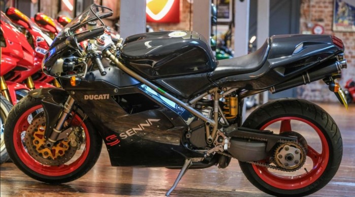 Ducati 916 Senna 2
