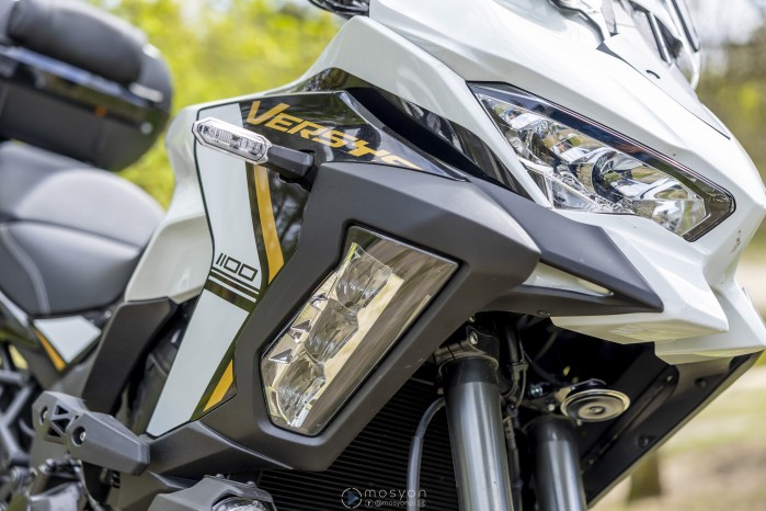 04 Kawasaki Versys 1100 2025 reflektor