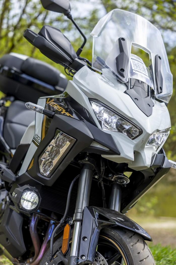 14 Kawasaki Versys 1100 2025 swiatlo przod