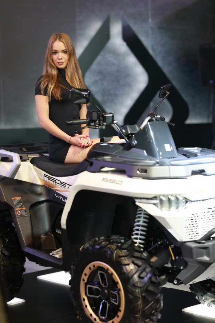 7 BENDA quady kobieta