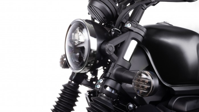 04 Junak M18 Vintage 125 reflektor