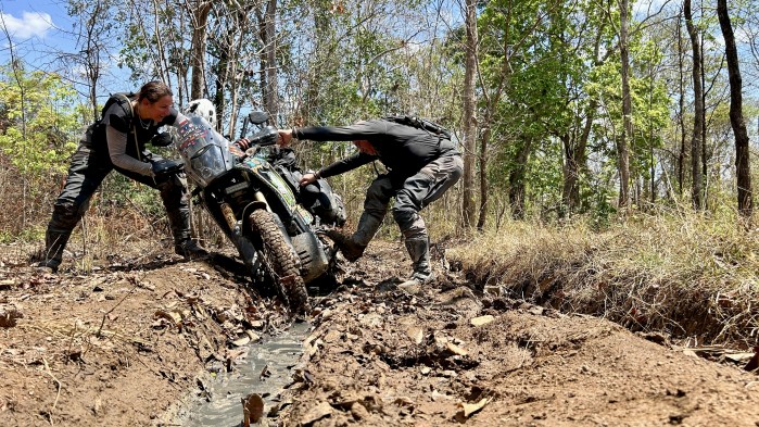 kambodza bloto one more adv