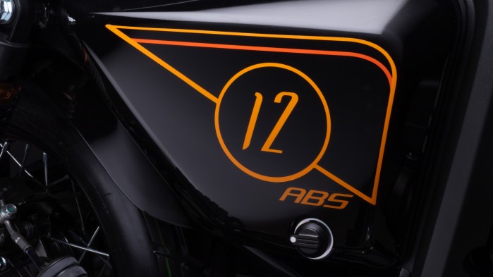 Junak M12 Cafe 125 ABS logo