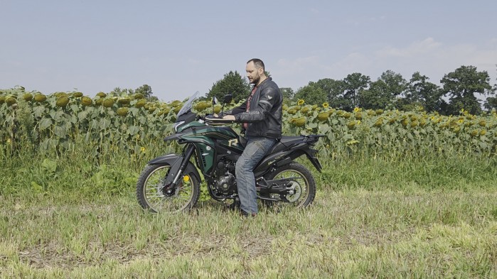 Barton Rally 125 pozycja na stojaco