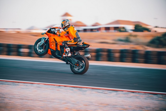 2026 KTM 990 RC R