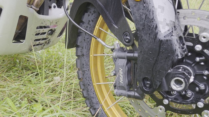 VOGE Rally 800 Black Knight hamulce nissin