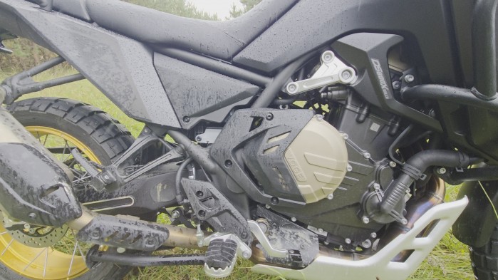 VOGE Rally 800 Black Knight silnik