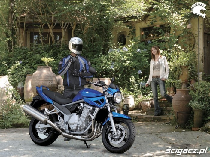 Suzuki GSF 650 Bandit N laska