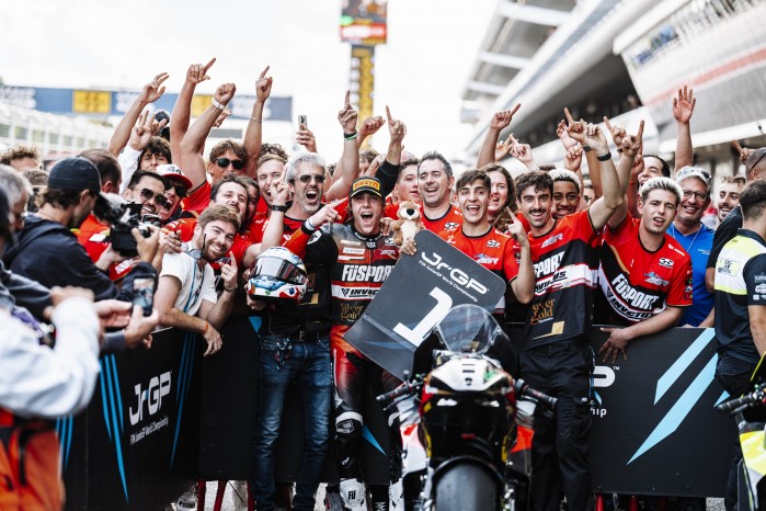 Milan Pawelec wygrywa w mistrzostwach Europy Moto2 4