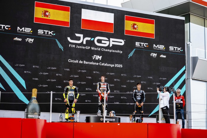 Milan Pawelec wygrywa w mistrzostwach Europy Moto2 podium