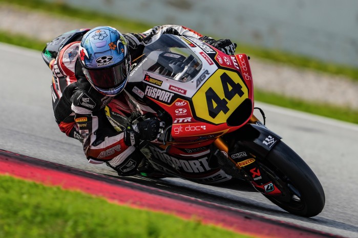 Milan Pawelec wyscig w mistrzostwach Europy Moto2