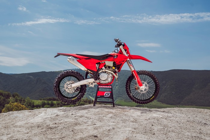 104410 ENDURO EC 500F MY26 STATIC