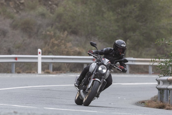 Triumph Trident 800 2026 test Marlena Dudek