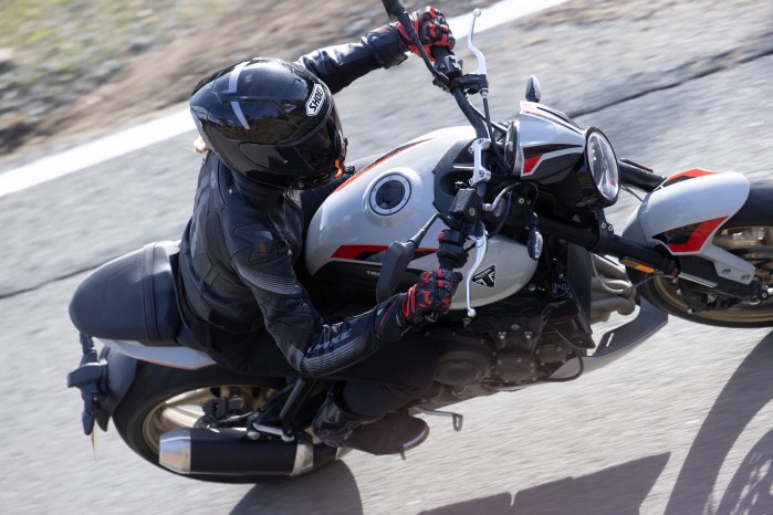 Triumph Trident 800 2026 test nowosc